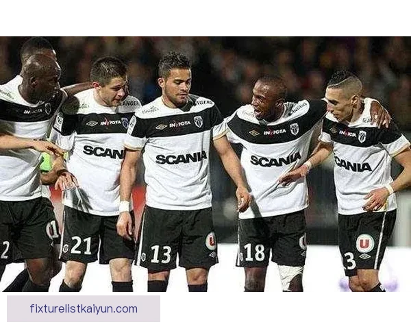 圣埃蒂安近期表现分析：球队状态回暖，积极争取积分提升排名。